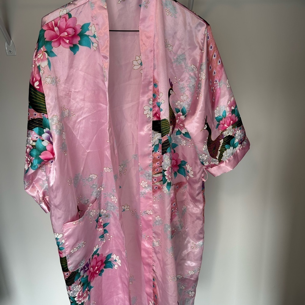 🧡5/$25🧡Floral Pink Kimono Robe